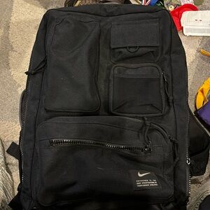 Nike Utility Elite Training Backpack 32L Green Travel Shoe Bag CK2656-355 Rare